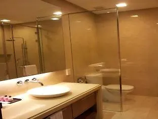Straits Quay Marina Suites Tanjung Tokong 5*,  Malaysia