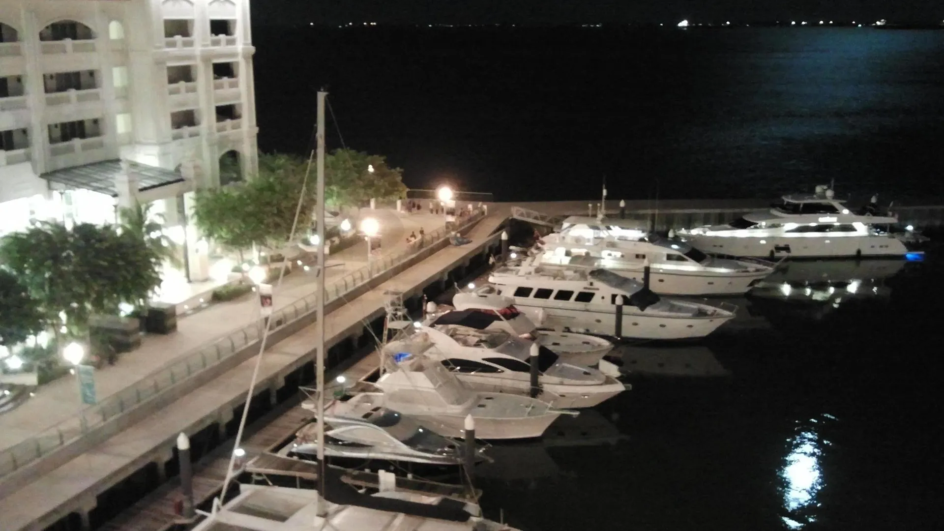 Straits Quay Marina Suites Tanjung Tokong